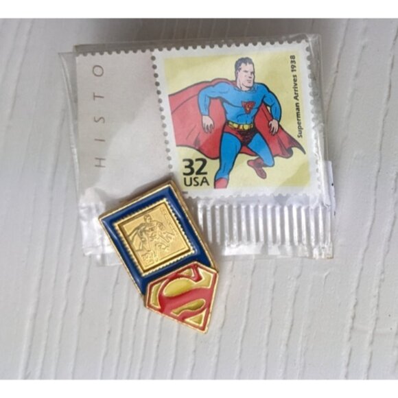 Rare Vintage 1998 Gold Tone & Enamel DC Comics Superman Stamp pin w/stamp - Picture 1 of 4